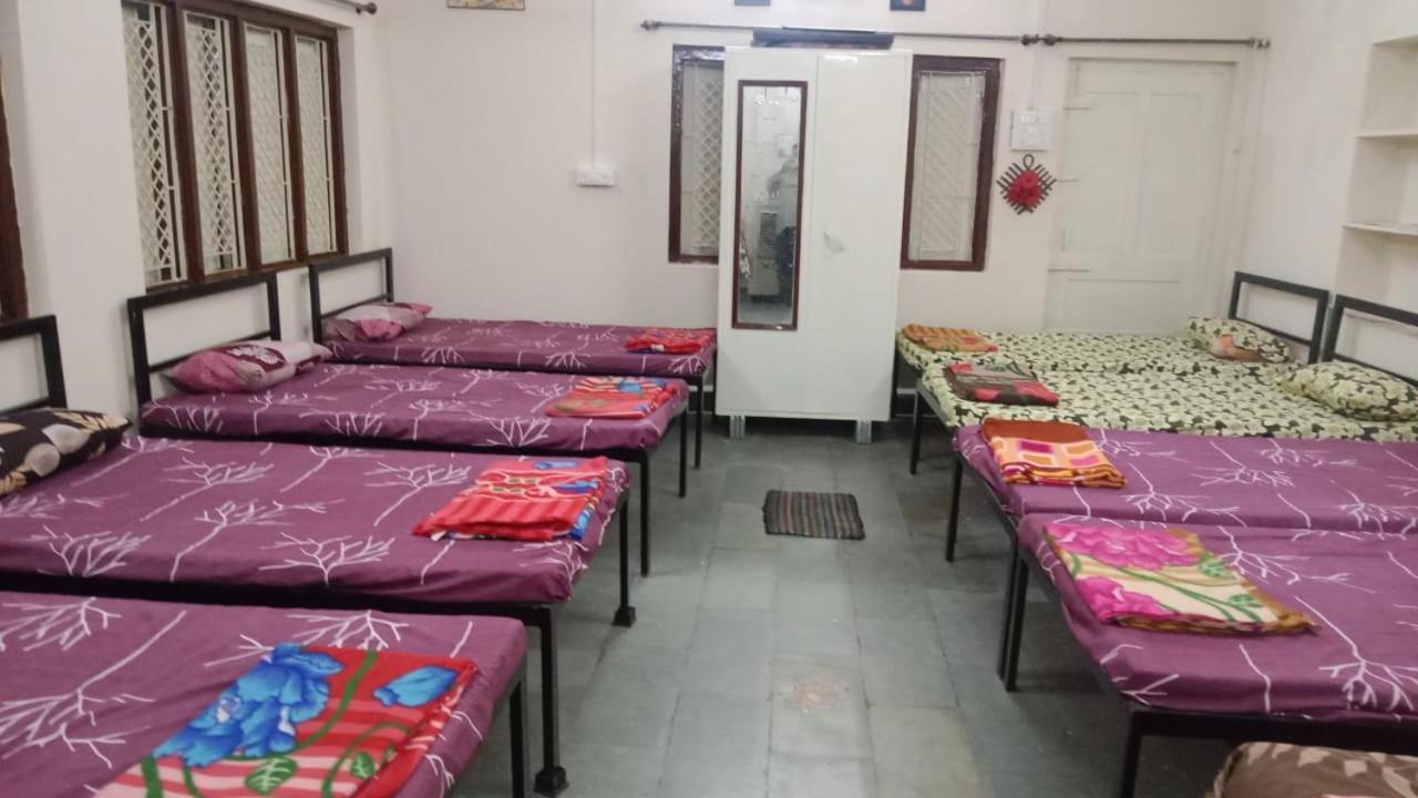 Shivanjali Bhakt Niwas Ujjain Exteriör bild