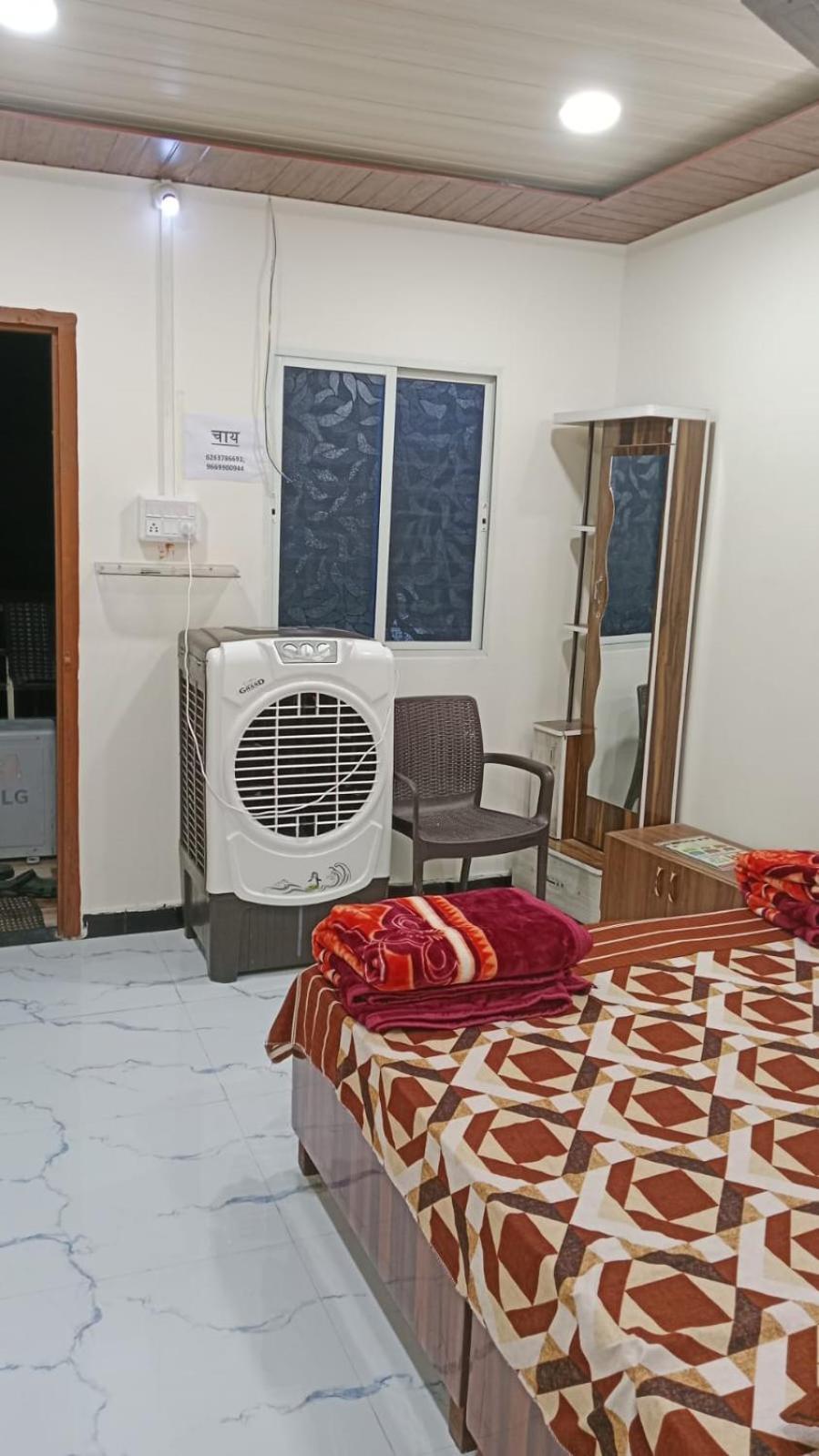 Shivanjali Bhakt Niwas Ujjain Exteriör bild