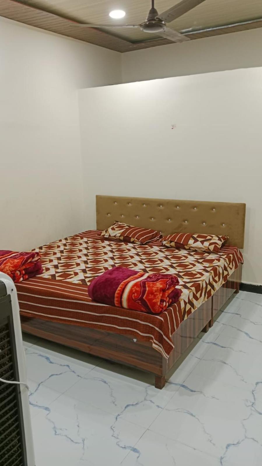 Shivanjali Bhakt Niwas Ujjain Exteriör bild